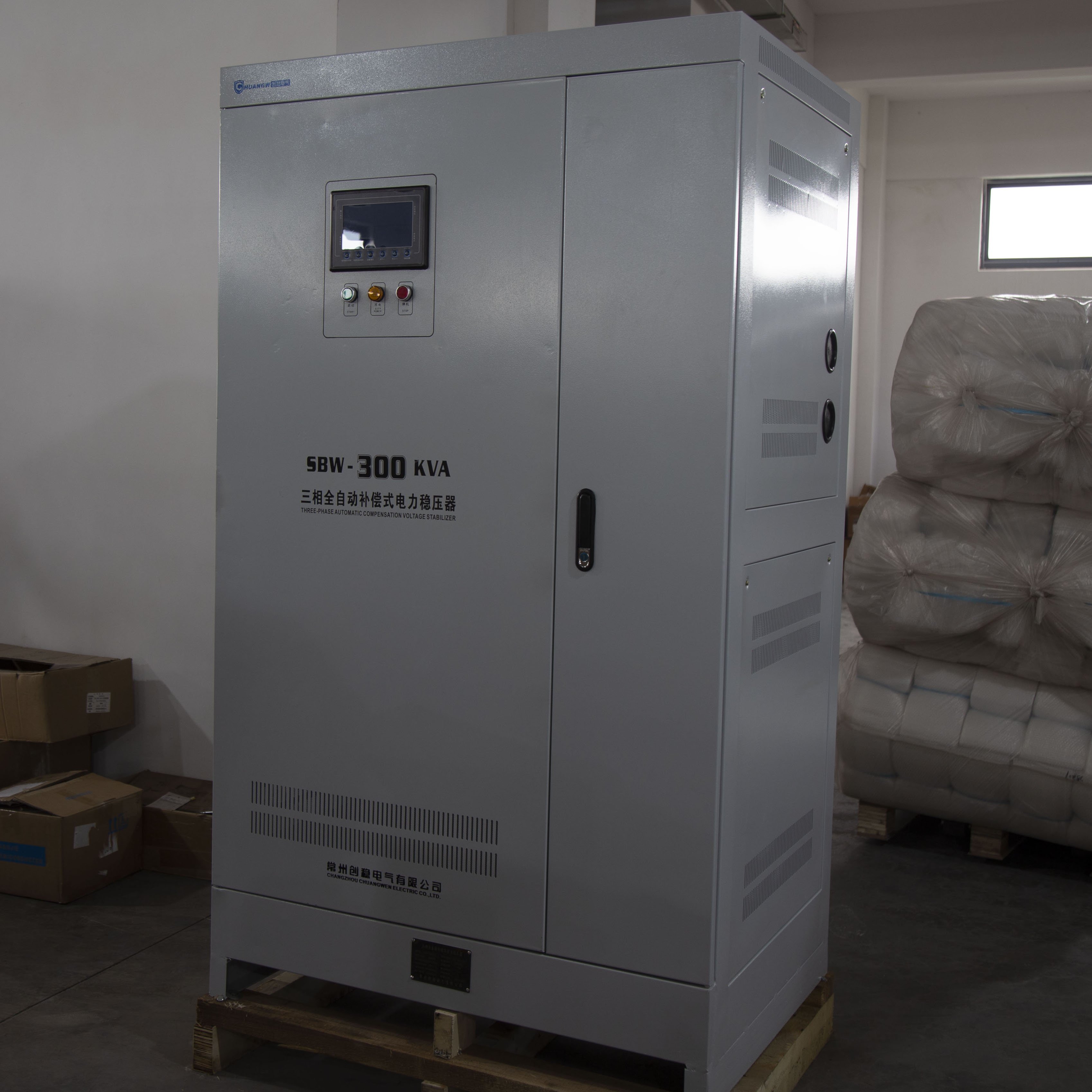 三相電源穩(wěn)壓器